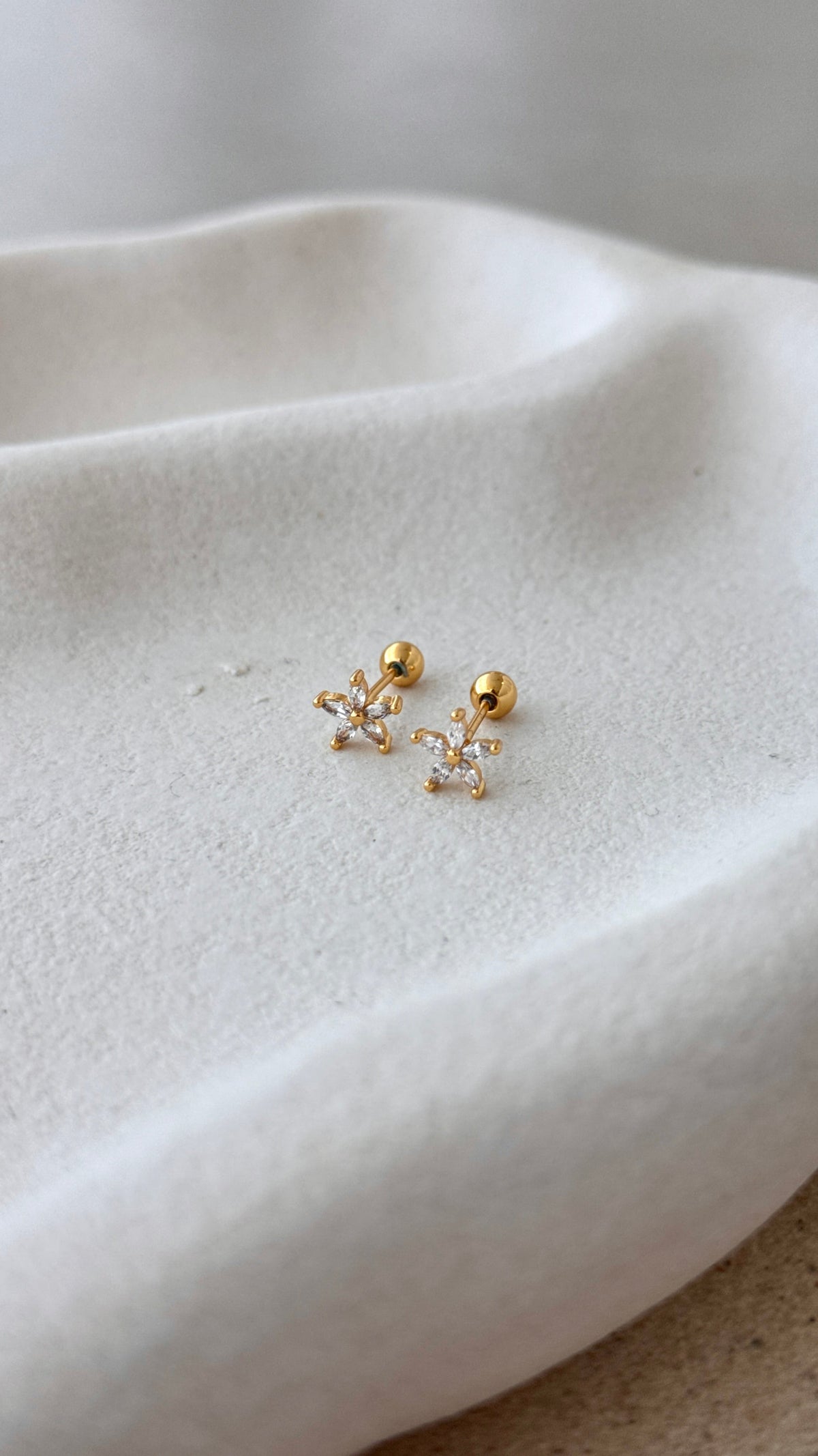 Zoe Earrings - Gold